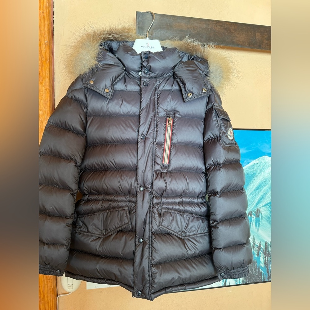 MONCLER Boys Down Jacket (Navy) w/ Removable Fox Fur and Hood 12 anni (125cm)